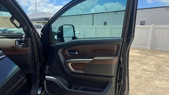 2022 Nissan Titan XD S