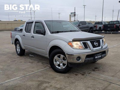 Photo of a 2010 Nissan Frontier 4X2 SE V6 4DR Crew Cab SWB Pickup 5A for sale