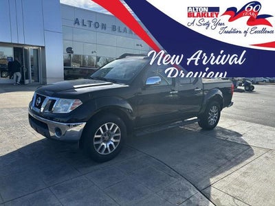 2010 Nissan Frontier 4X2 SE V6 4DR Crew Cab SWB Pickup 5A