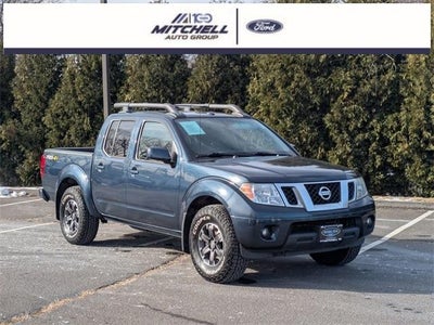 Photo of a 2016 Nissan Frontier 4X4 PRO-4X 4DR Crew Cab 5 FT. SB Pickup 5A for sale