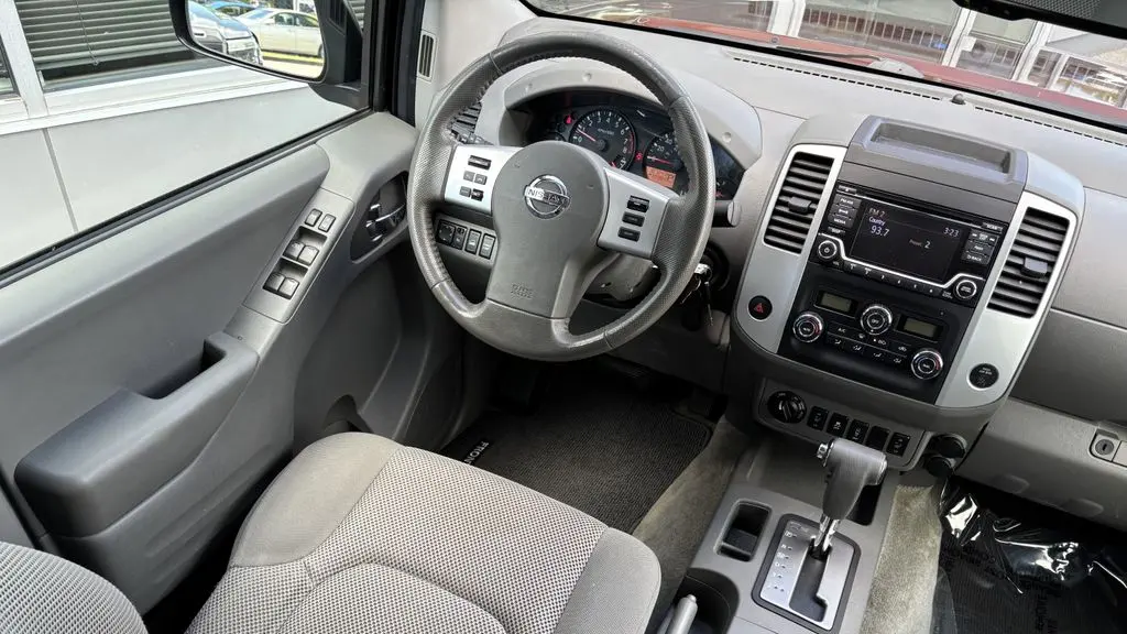2016 Nissan Frontier SV