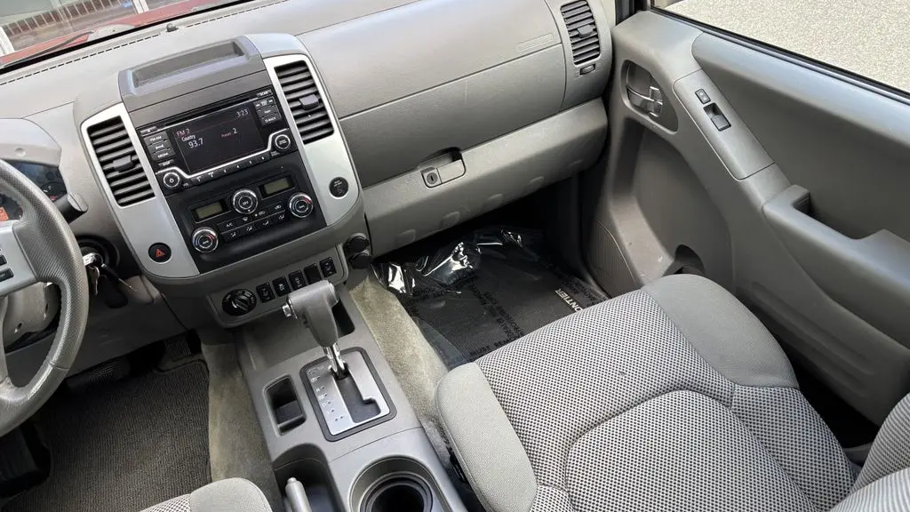 2016 Nissan Frontier SV