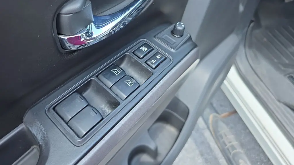 2015 Nissan Titan SV
