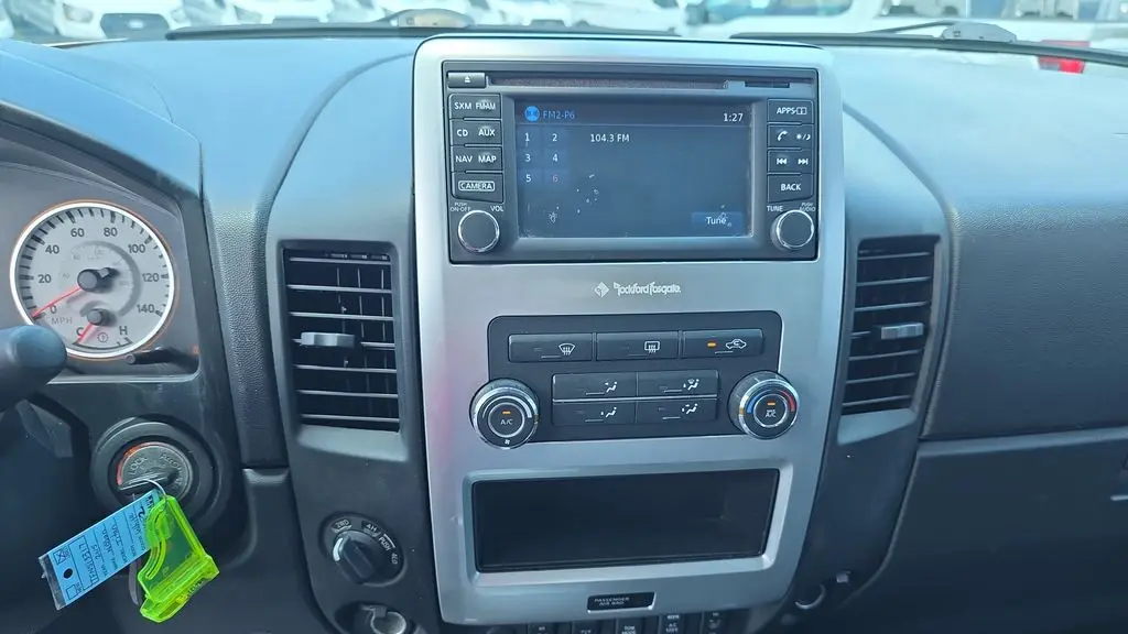 2015 Nissan Titan SV
