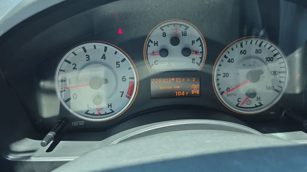 2015 Nissan Titan SV