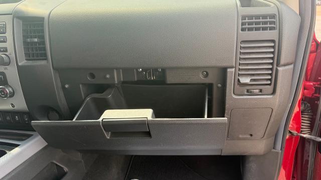 2012 Nissan Titan SV