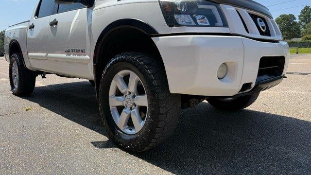 2010 Nissan Titan LE