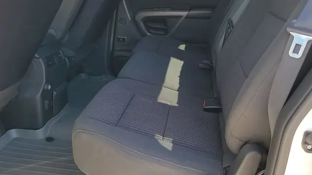 2015 Nissan Titan SV