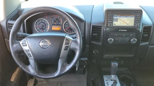 2015 Nissan Titan SV