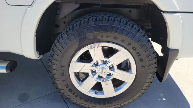 2015 Nissan Titan SV
