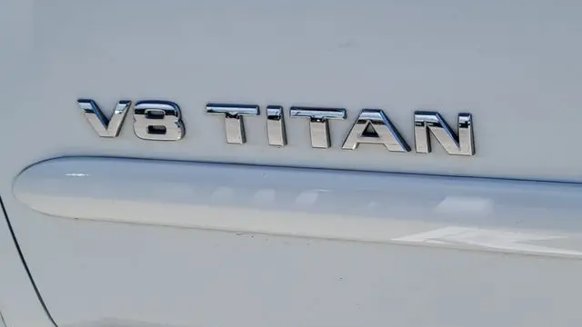 2015 Nissan Titan SV