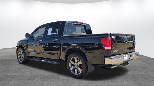 2015 Nissan Titan SV