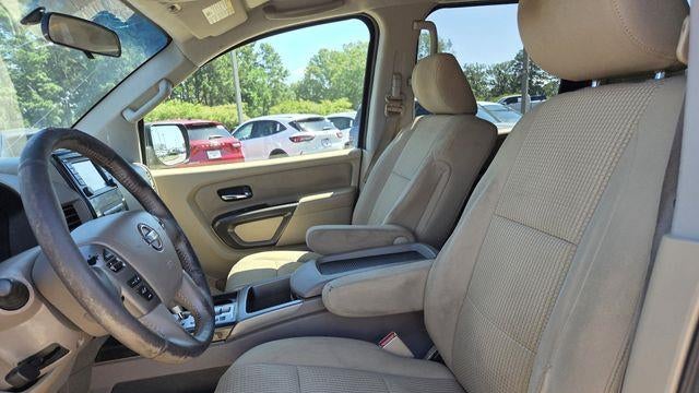 2015 Nissan Titan SV