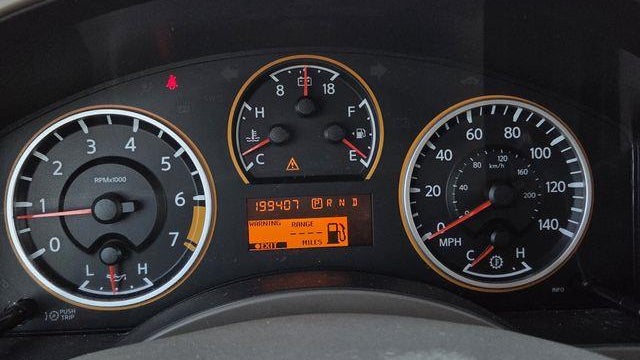 2015 Nissan Titan SV
