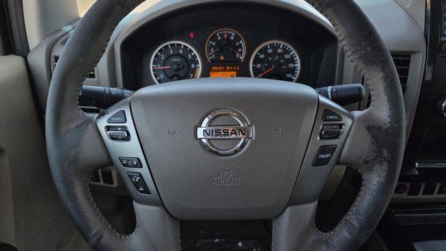 2015 Nissan Titan SV