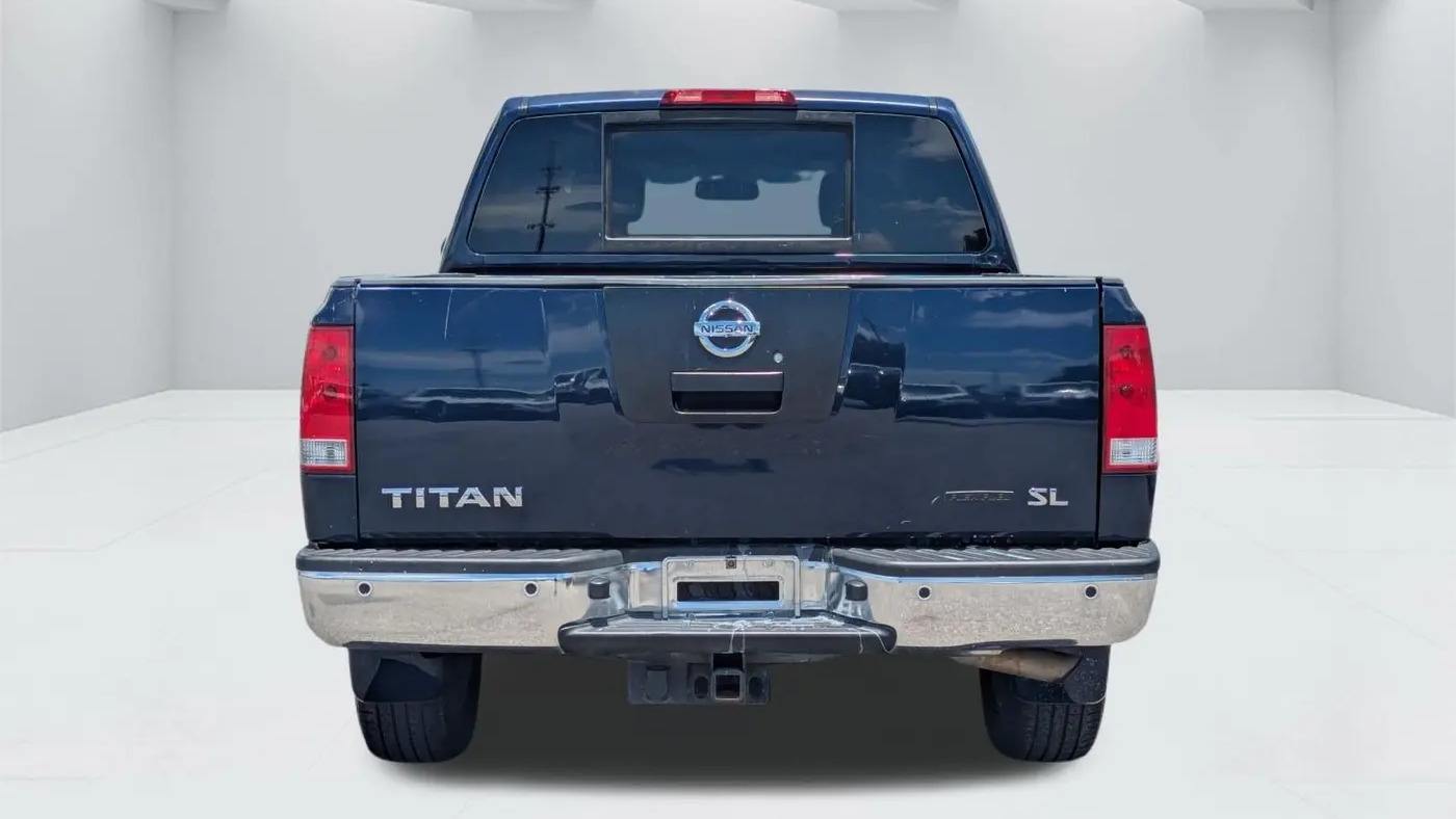 2011 Nissan Titan SV