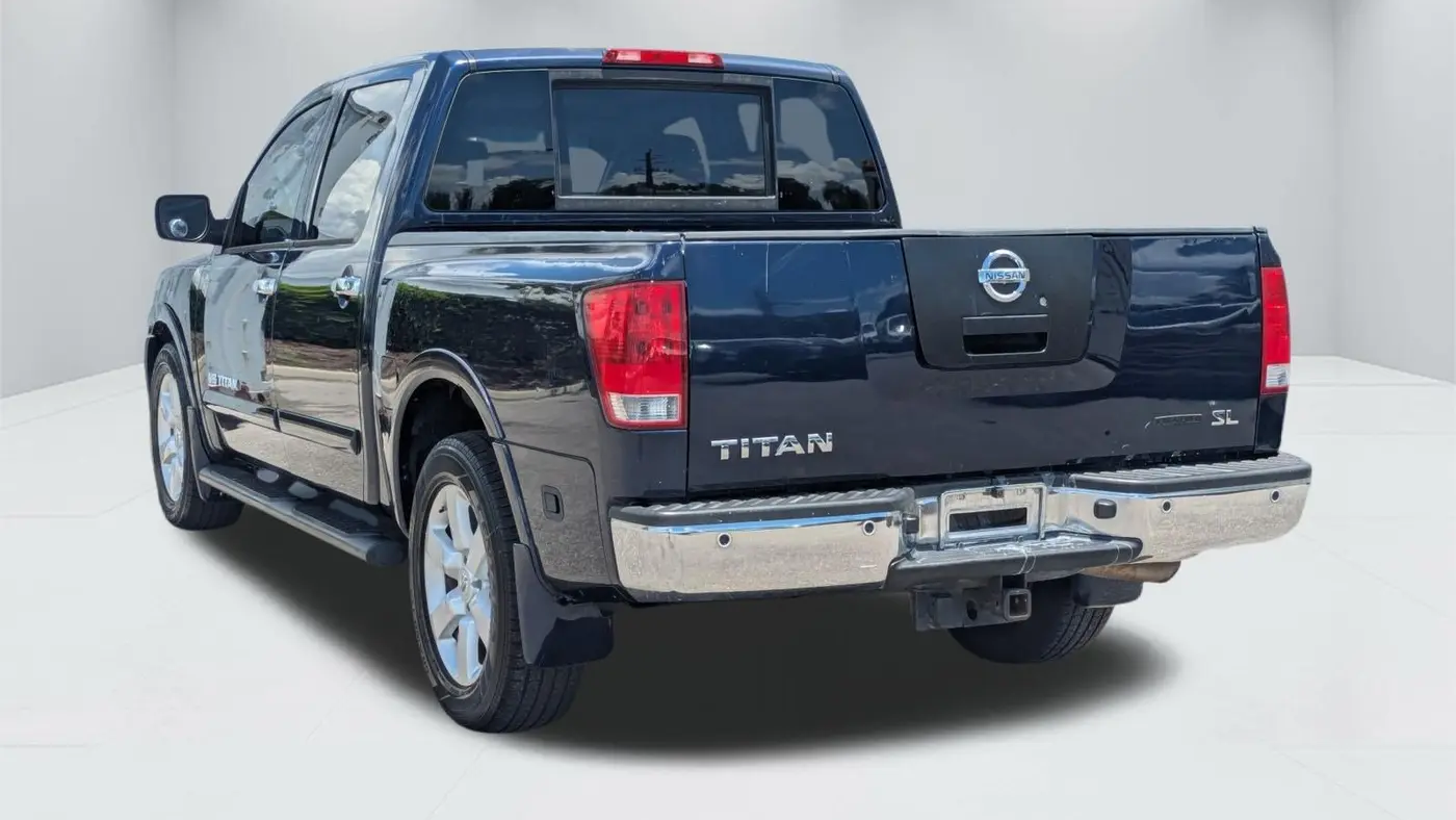 2011 Nissan Titan SV