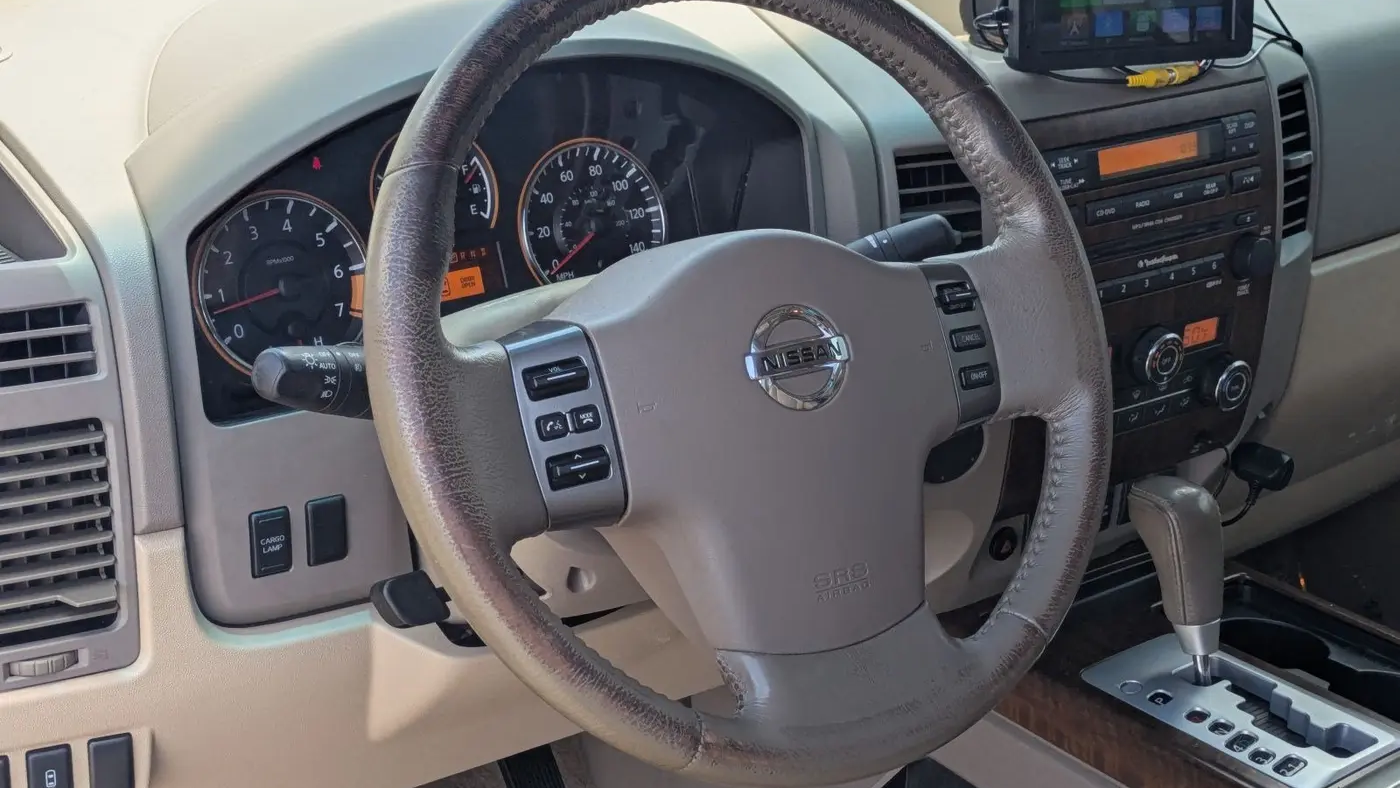2011 Nissan Titan SV