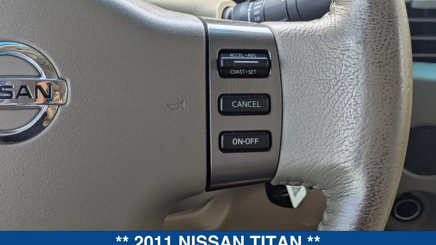 2011 Nissan Titan SV