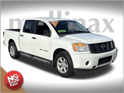 Photo of a 2015 Nissan Titan 4X2 S 4DR Crew Cab SWB Pickup for sale
