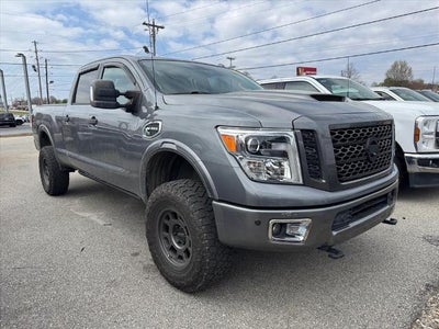 Photo of a 2017 Nissan Titan XD 4X4 S 4DR Crew Cab (diesel) for sale