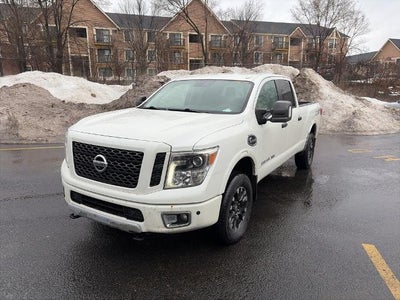 Photo of a 2019 Nissan Titan XD 4X4 PRO-4X 4DR Crew Cab (diesel) for sale