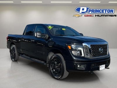 Photo of a 2018 Nissan Titan XD 4X4 S 4DR Crew Cab (diesel) for sale