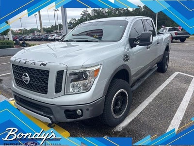 Photo of a 2019 Nissan Titan XD 4X4 S 4DR Crew Cab (diesel) for sale