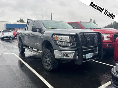 Photo of a 2017 Nissan Titan XD 4X4 S 4DR Crew Cab (diesel) for sale