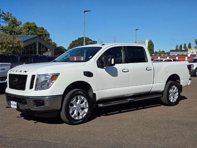 Photo of a 2019 Nissan Titan XD 4X4 S 4DR Crew Cab (diesel) for sale
