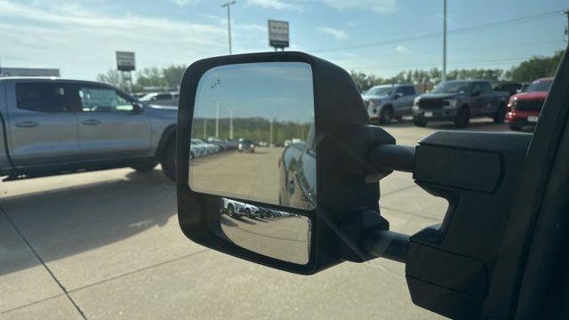 2019 Nissan Titan XD SL