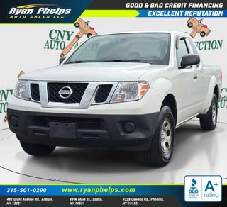 2016 Nissan Frontier with Glacier White Exterior