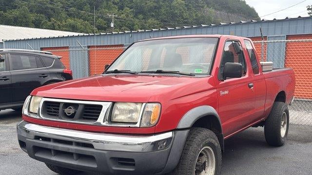2000 Nissan Frontier XE