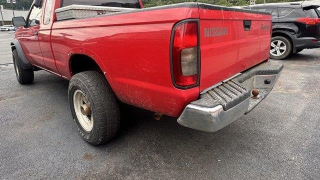 2000 Nissan Frontier XE