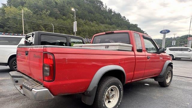 2000 Nissan Frontier XE