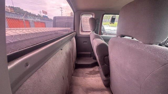 2000 Nissan Frontier XE