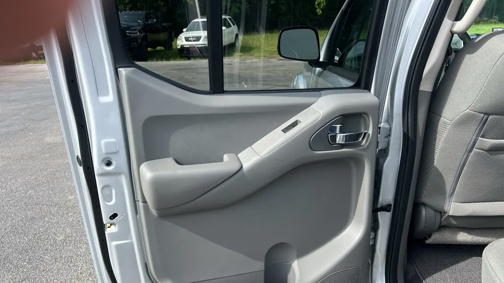 2021 Nissan Frontier S