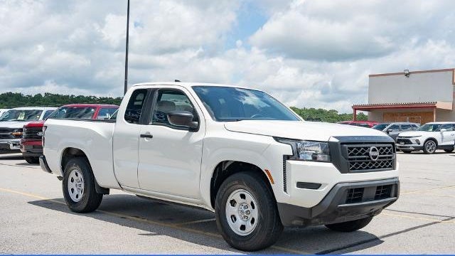 2023 Nissan Frontier S