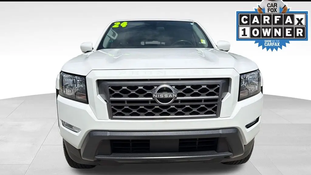 2024 Nissan Frontier SV