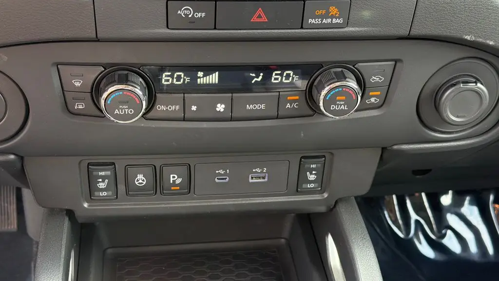 2024 Nissan Frontier SV