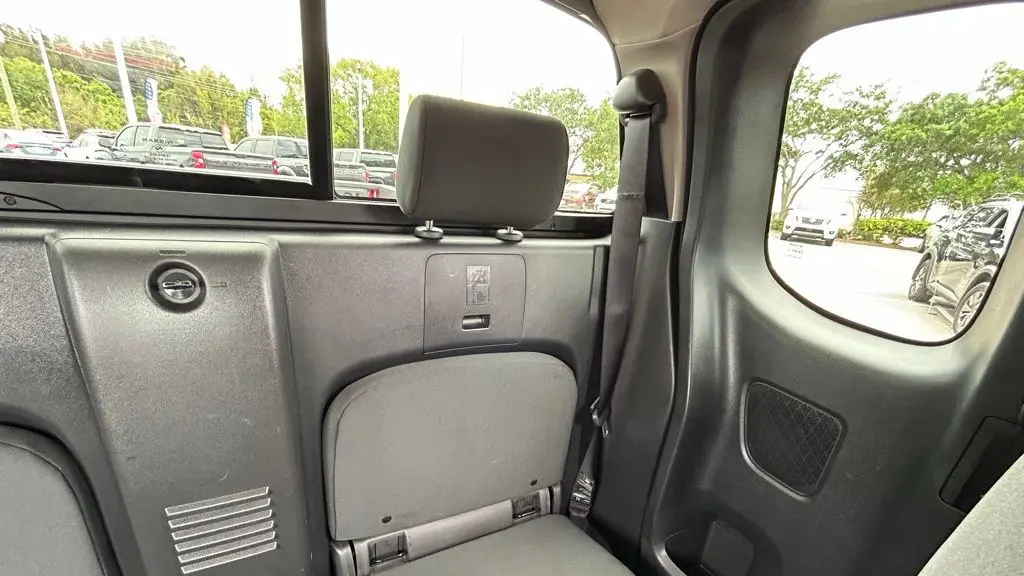 2024 Nissan Frontier S
