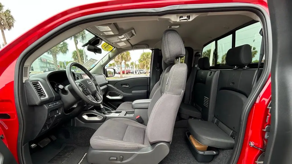 2024 Nissan Frontier S