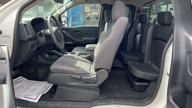 2022 Nissan Frontier S