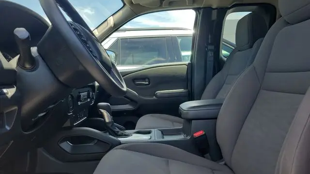 2022 Nissan Frontier S