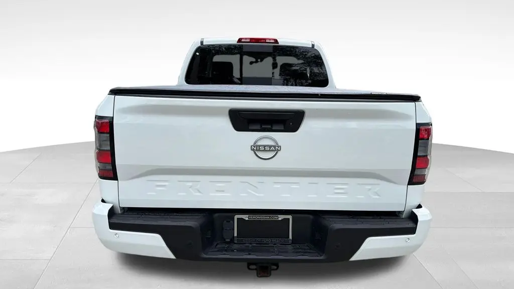 2025 Nissan Frontier SV