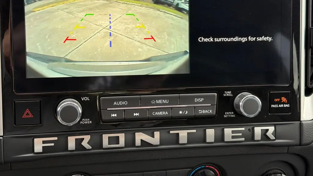 2025 Nissan Frontier SV