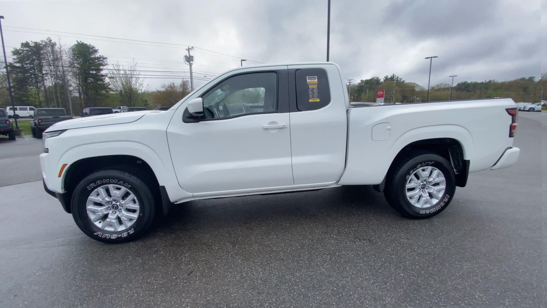 2023 Nissan Frontier SV