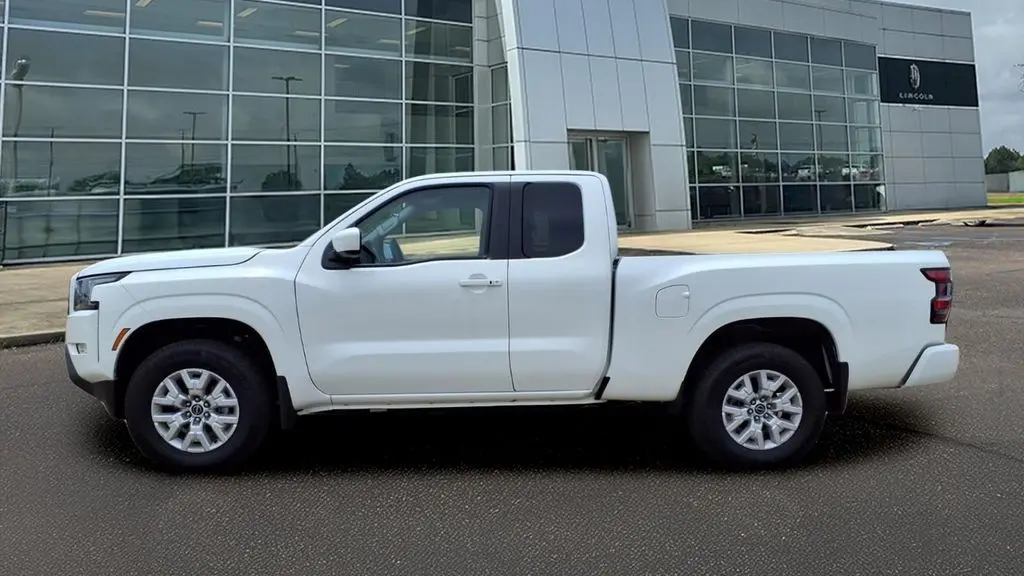 2024 Nissan Frontier S