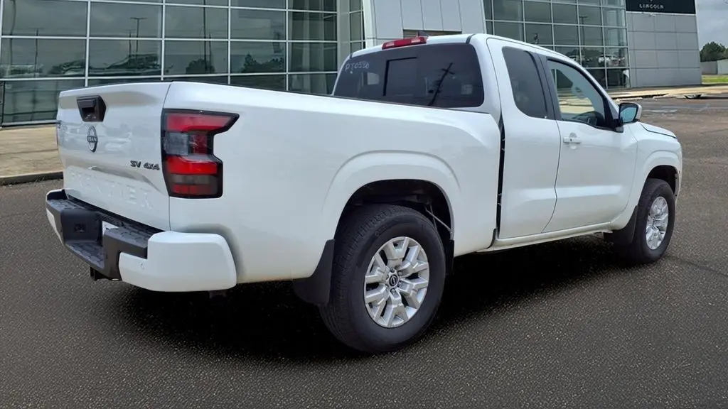2024 Nissan Frontier S