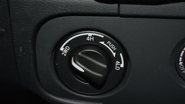 2025 Nissan Frontier S